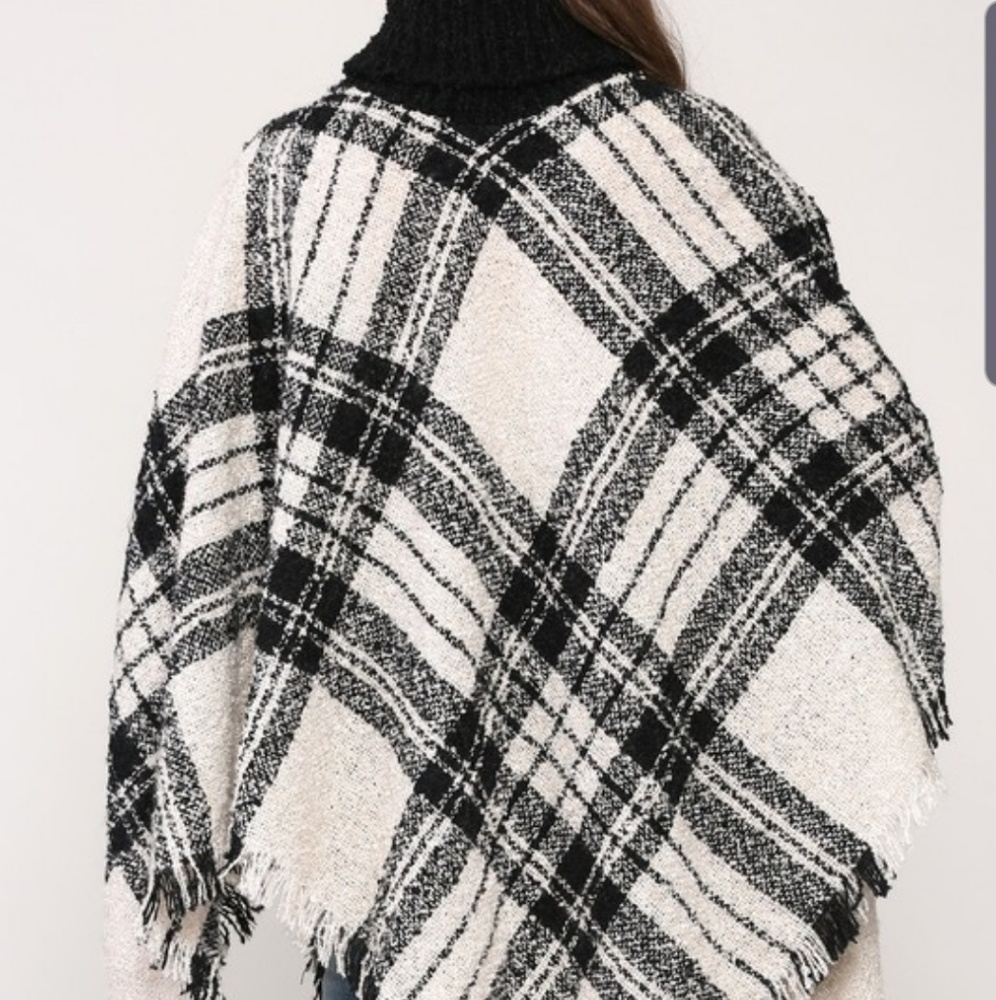Sale Cream Black Poncho Sweater - Picture 3 of 7